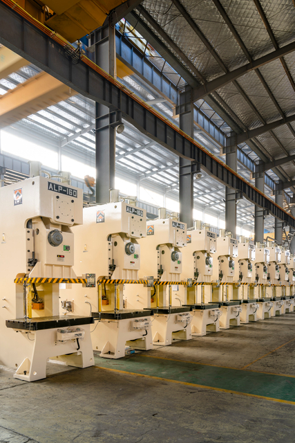 เครื่องปั๊มโลหะ เครื่องเจาะ เครื่องกด เครื่องกดไฟอัตโนมัติ