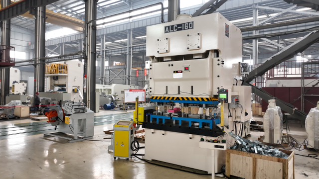 โรงงานร้อนขายเครื่องทำกล่องแยกไฟฟ้า 160 ตันกดพลังงานกดเครื่องกล